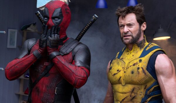 deadpool-and-wolverine-surprised-watching